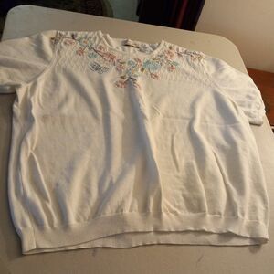 Alfred Dunner White Embroidered Floral Short Sleeve Sweater Cottagecore